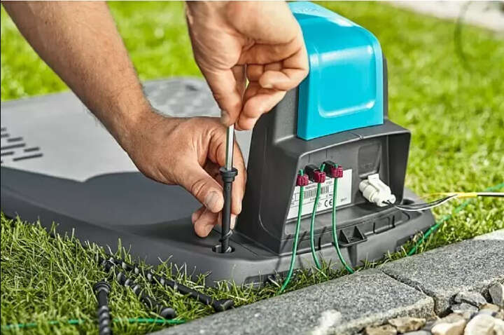 GARDENA Mähroboter SILENO life 1000 m² + Garage